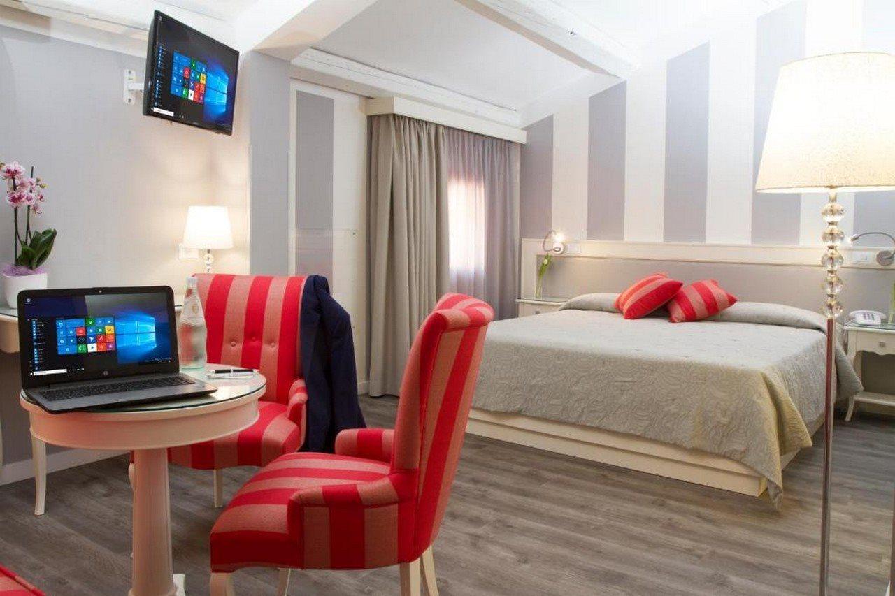 Bonotto Hotel Belvedere Bassano del Grappa Esterno foto