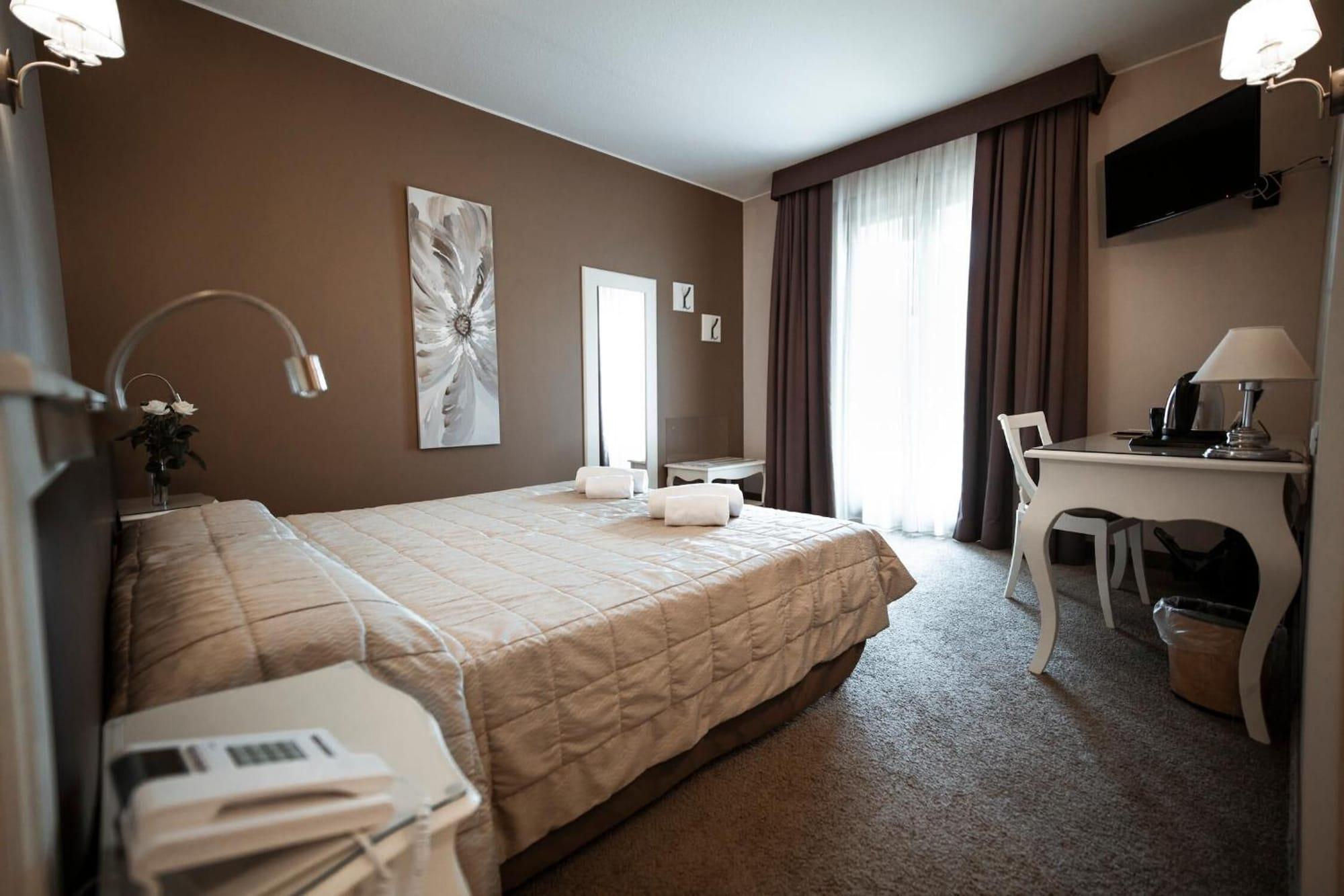 Bonotto Hotel Belvedere Bassano del Grappa Esterno foto