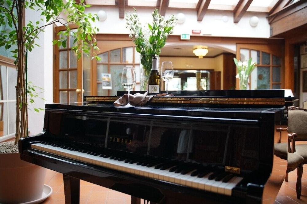 Bonotto Hotel Belvedere Bassano del Grappa Esterno foto
